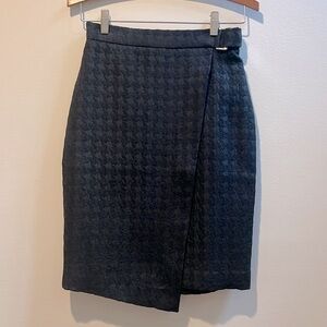 EUC H&M Black Wrap Pencil Skirt Size 6​​​​